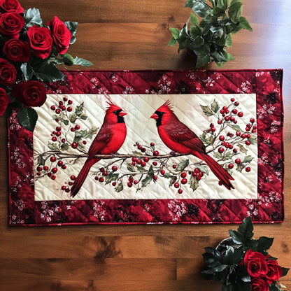 Couple Cardinal WX2702056CL Quilted Table Runner